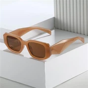 Kính râm thời trang nữ màu đen